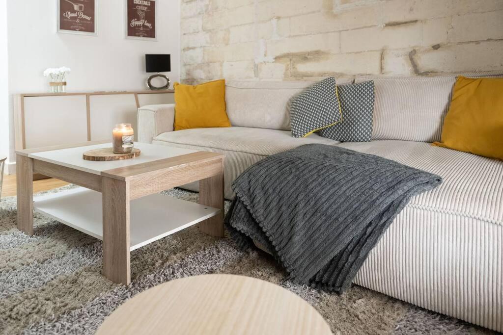 Magnifique T2 Avec Balcon Centre-Ville Cognac Bagian luar foto